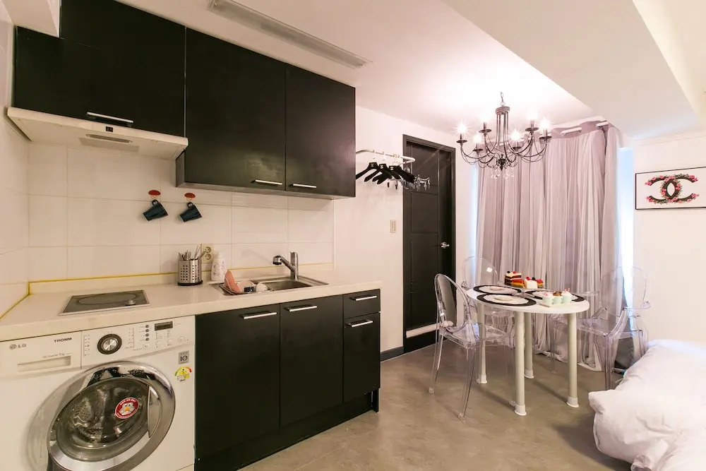 Atelier Guest House