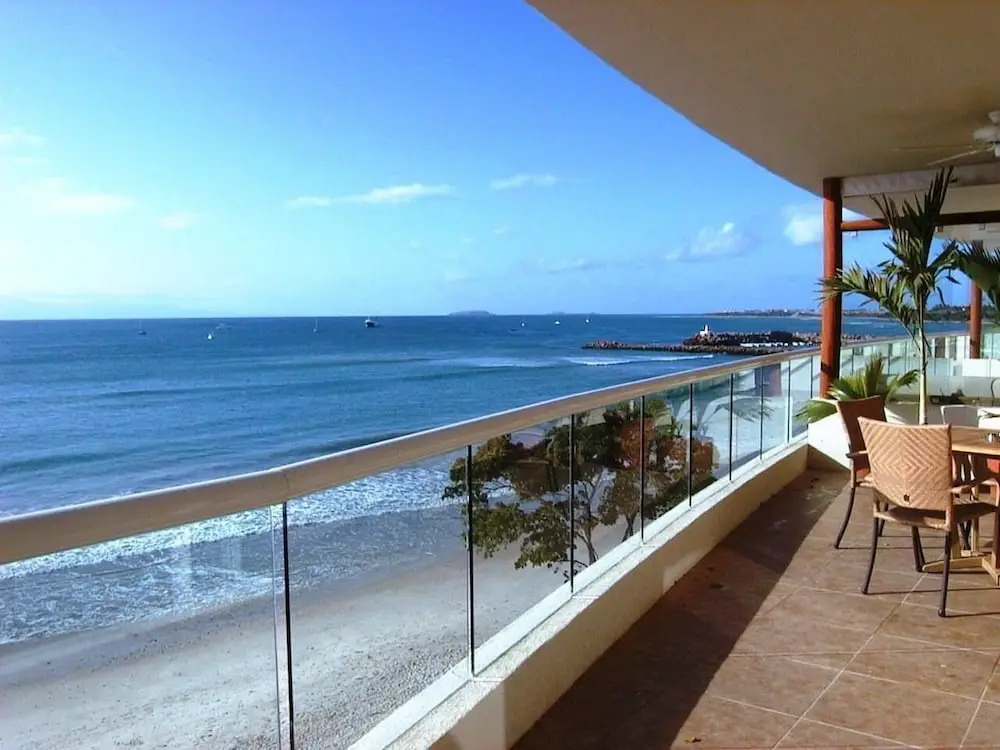 "absolute Beachfront Luxury Condo With Great Views!"