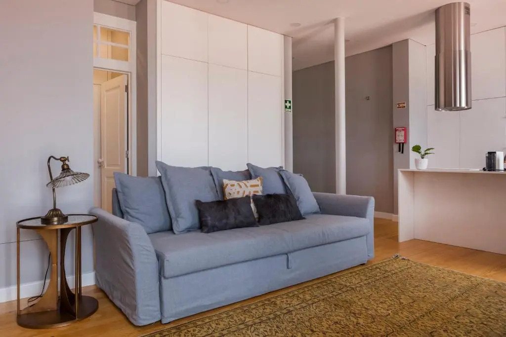Breath-Taking River & City View Stunning 3 Bedrooms & 3 Bathrooms With AC Alfama Castle district 1st Floor Apartment