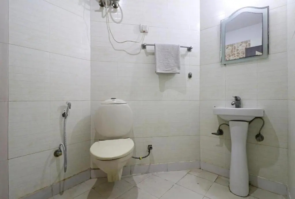 Transit Stay Near IGI Airport