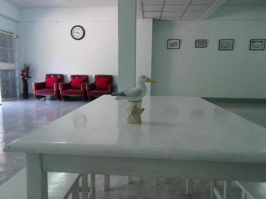 Albatross Guesthouse @ Thungwualaen Beach