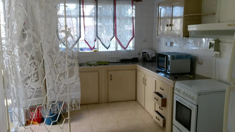 House With 3 Bedrooms in Trou-aux-biches, With Pool Access, Enclosed G