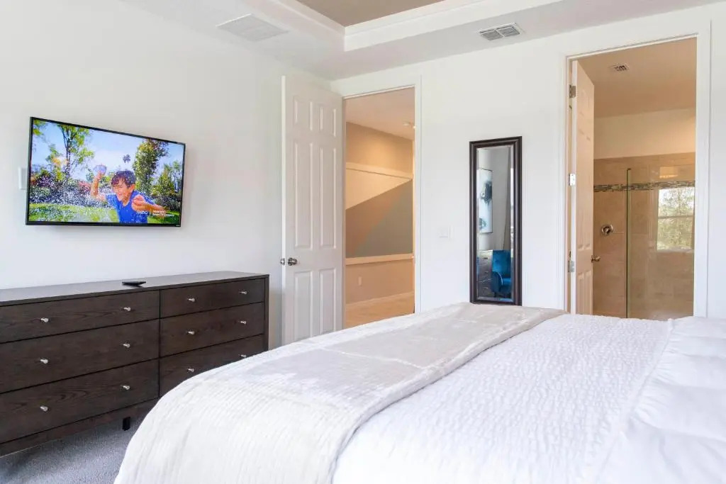 Wonderful 6 Bd Home w/ Game Room and Pool 8991