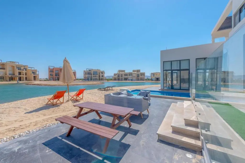 Long Island Gouna 5BR Tawila Beach House & Pool