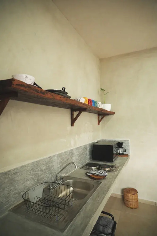 La Familia Casa and Suites