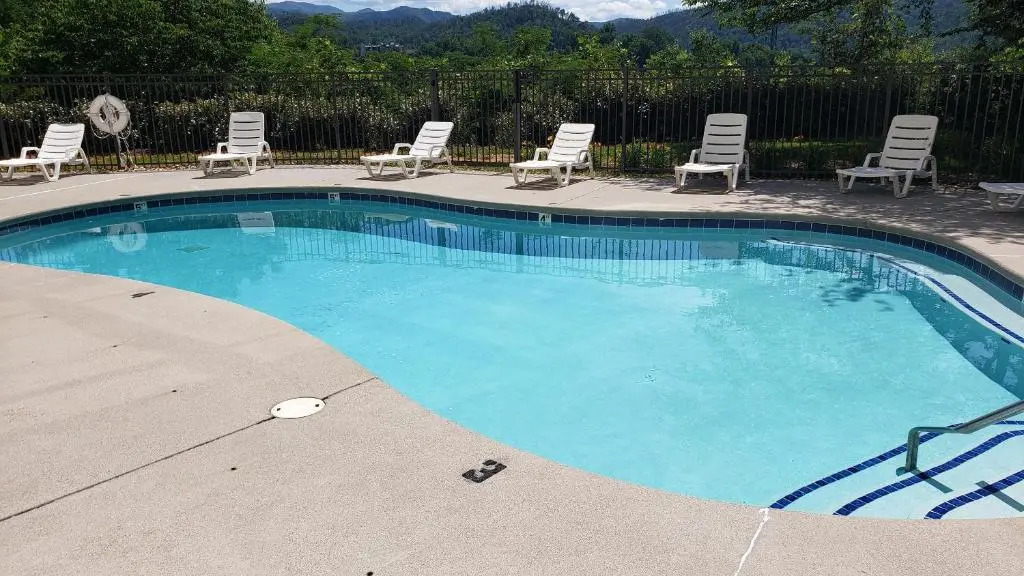 Gatlinburg Chateau Condo 301