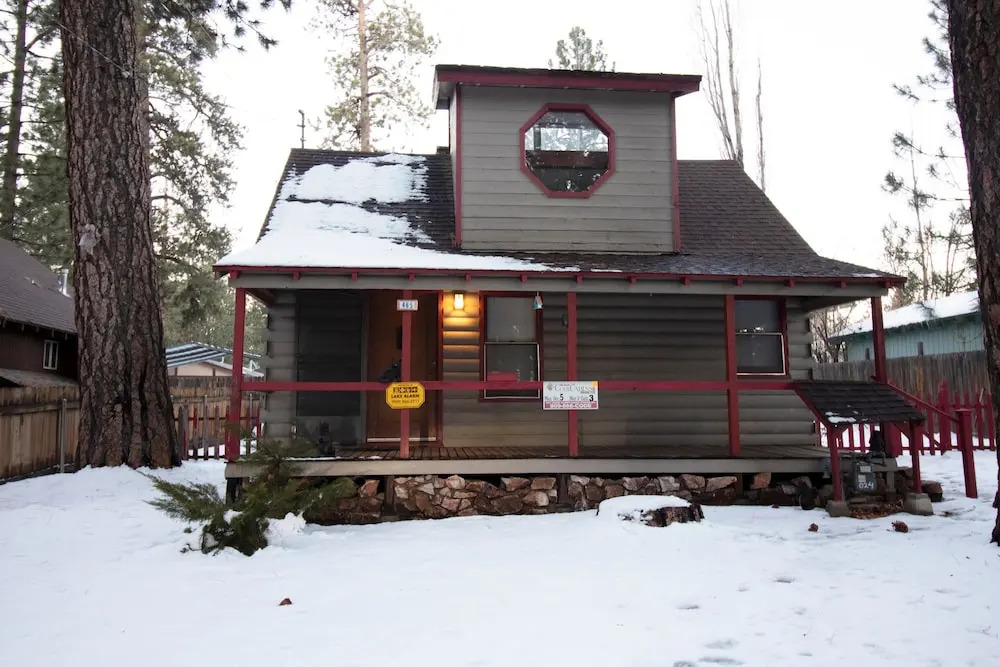 Cozy Vintage Cabin