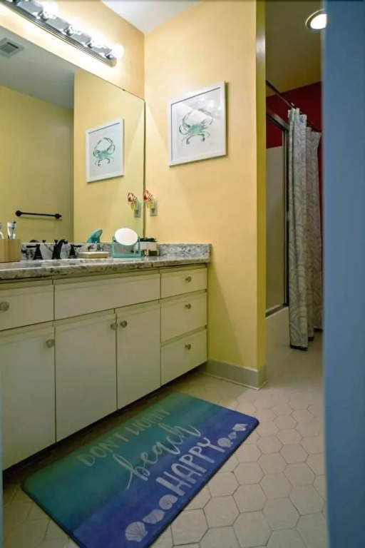 Blue Surf 18 - 2 Br townhouse by RedAwning