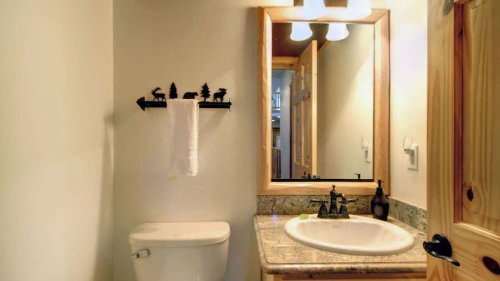 Starlight Retreat by Avantstay Gorgeous Log Style Home w Incredible Views