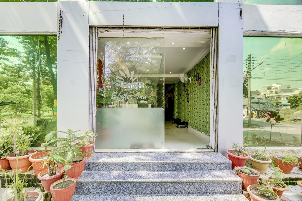 FabExpress Alacia Inn