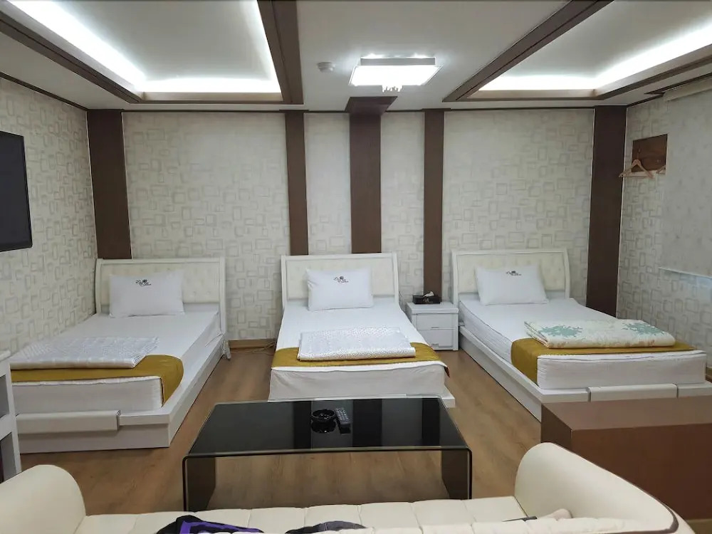 Raon Hotel
