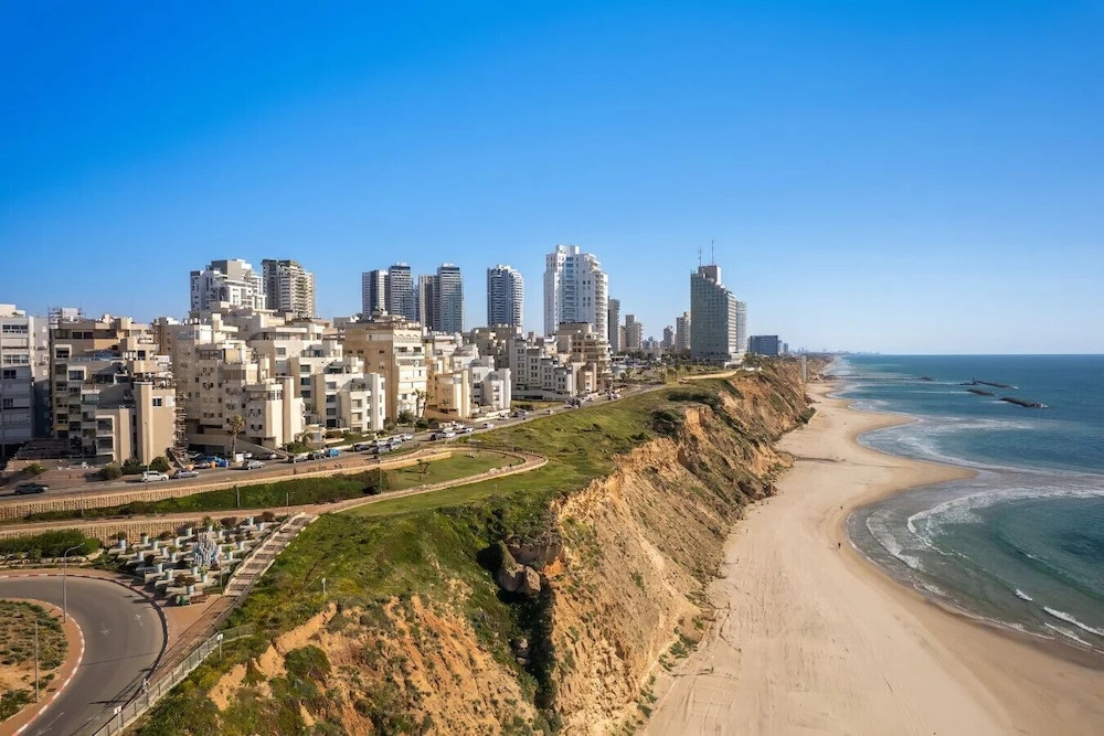 ברוך רם על הים