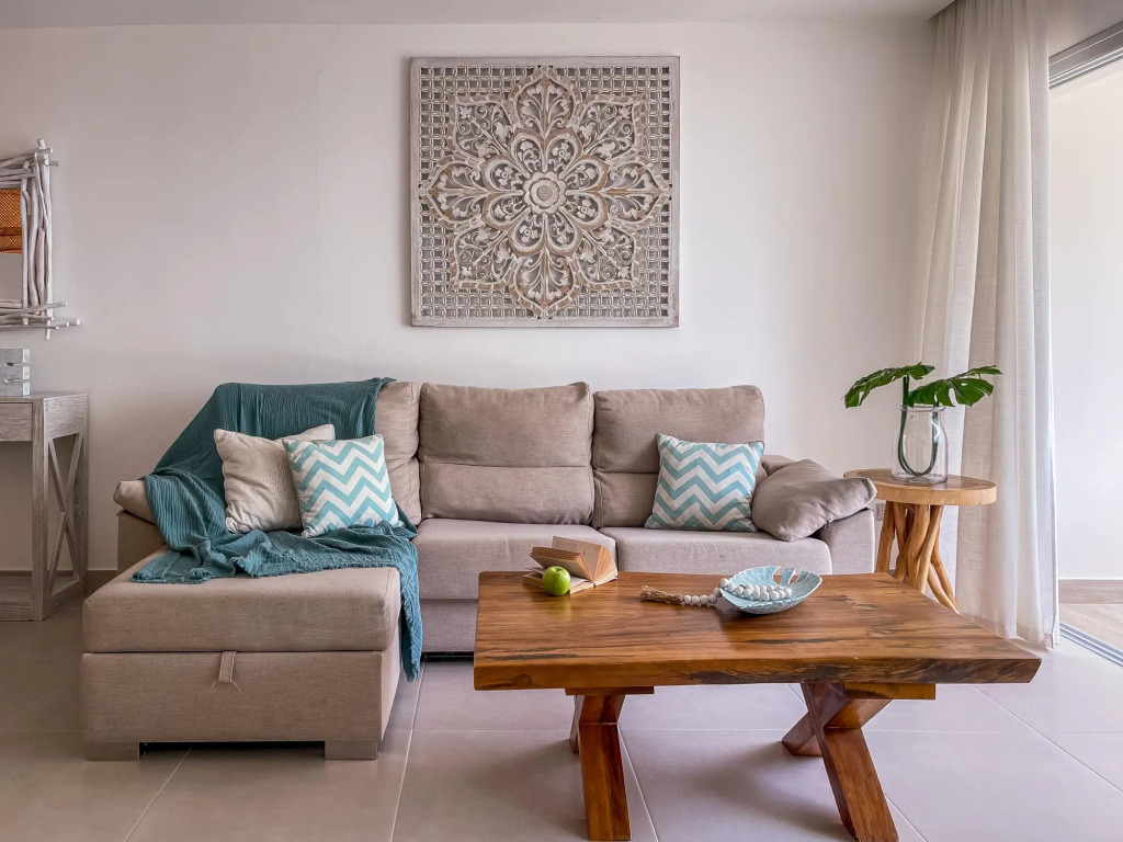 Gorgeous apartment steps from the beach.  B3