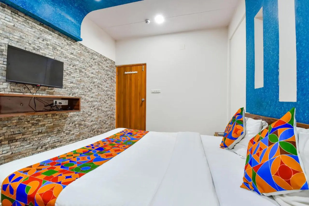 FabHotel Raj Ratna - Nr Ashram Road