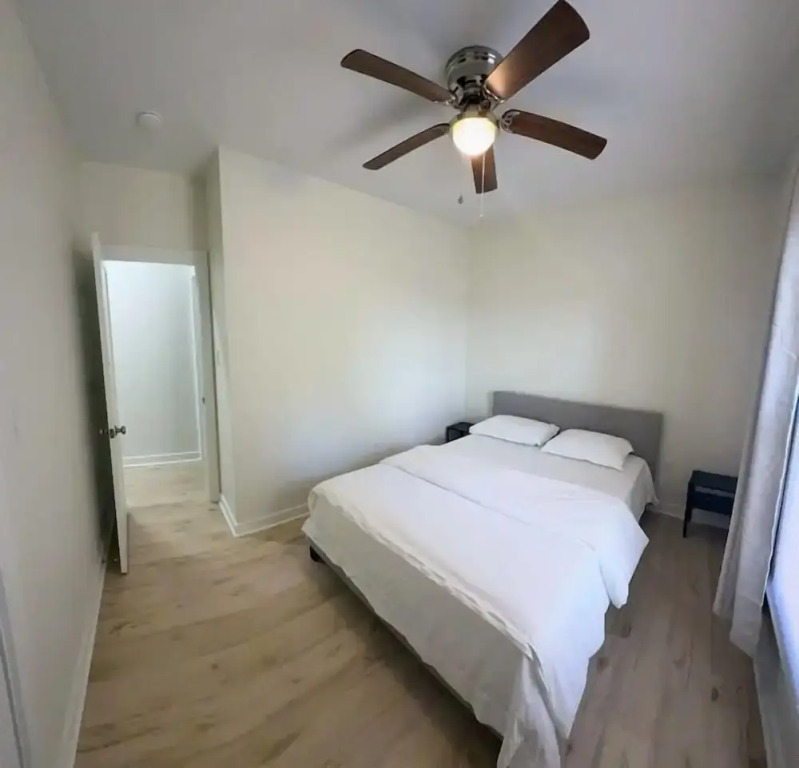 Newly Renovated 2 Bedroom - A Seasoned Superhost