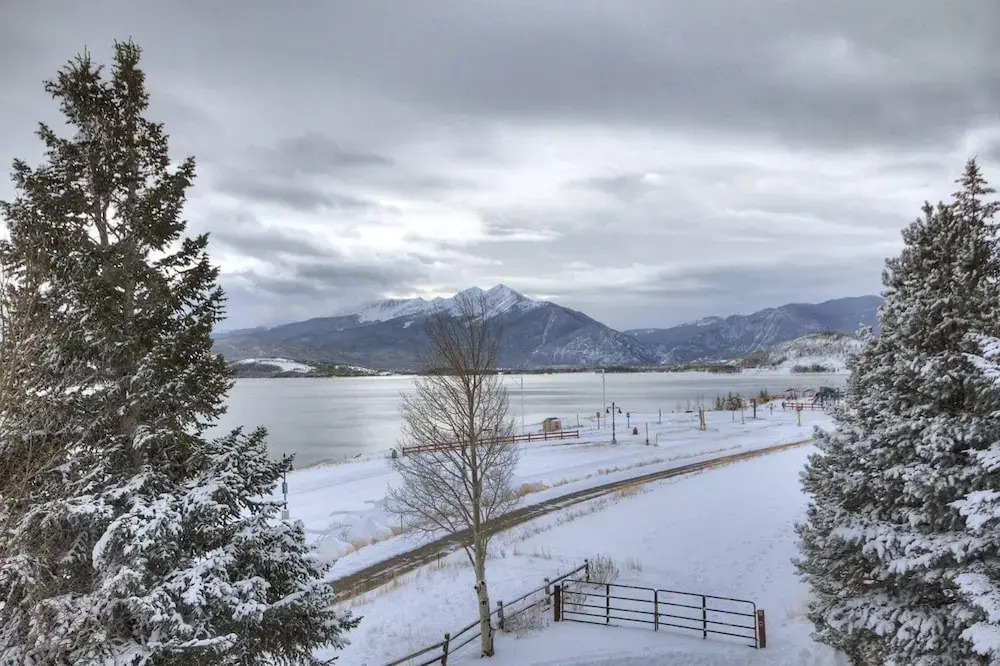 A304 Lake Cliffe 2 Bedroom Condo by RedAwning