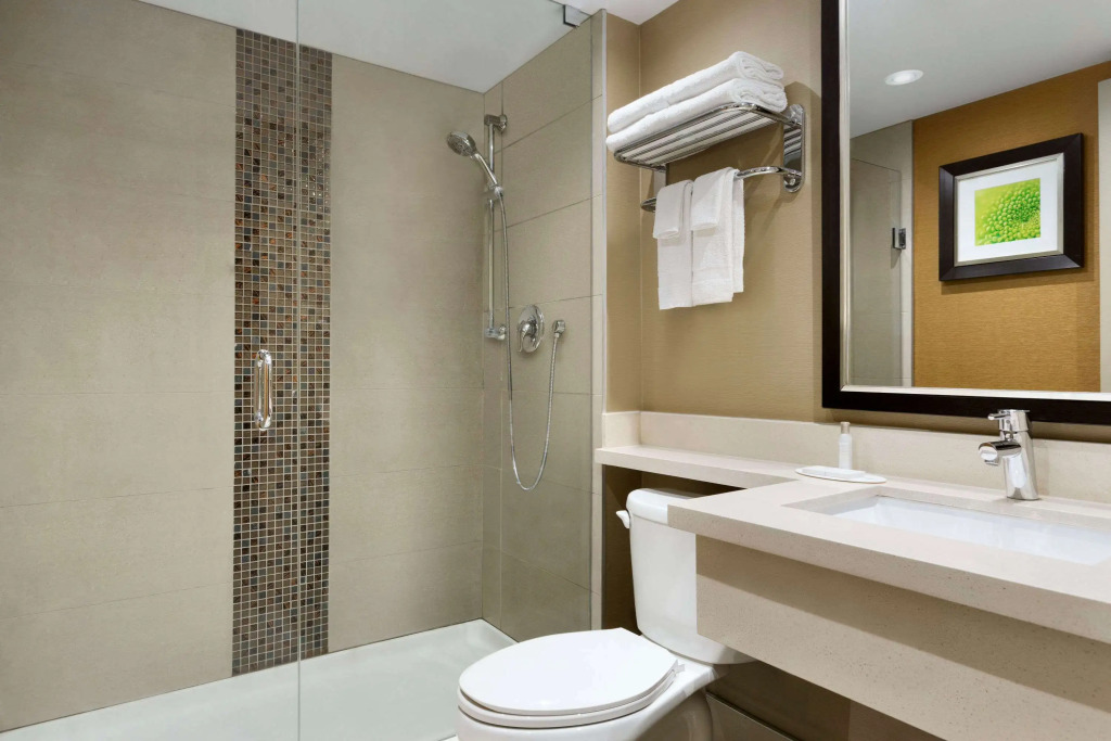 Travelodge by Wyndham Toronto East