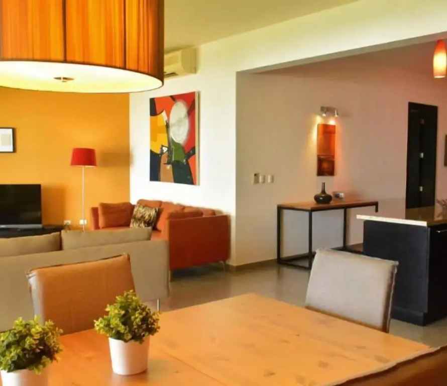 Beachfront Condo Airport transport incl