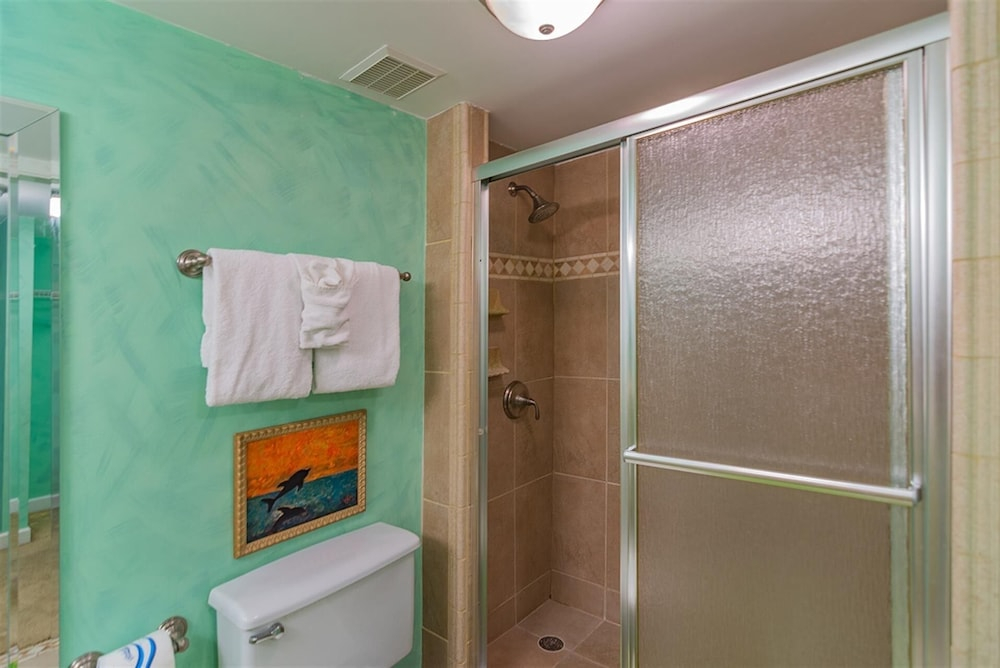 Shoreline Towers 3112 2 Bedroom Condo