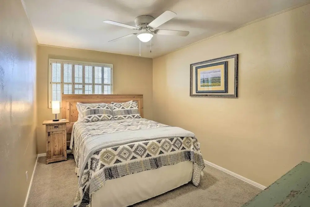 Pet-friendly Home, 4 Miles to U of A Campus