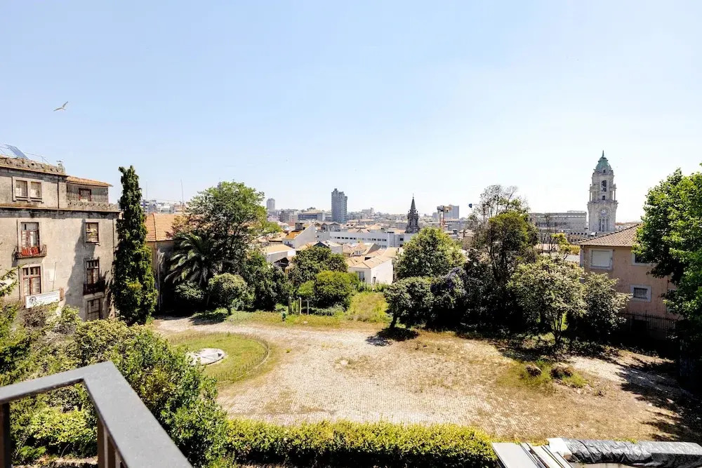 Porto Downtown Studio with Balcony