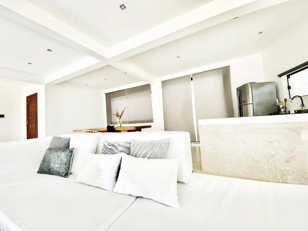 Blanc Residence
