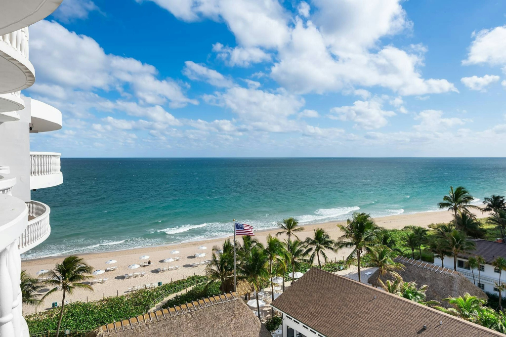 Beachcomber Resort & Club