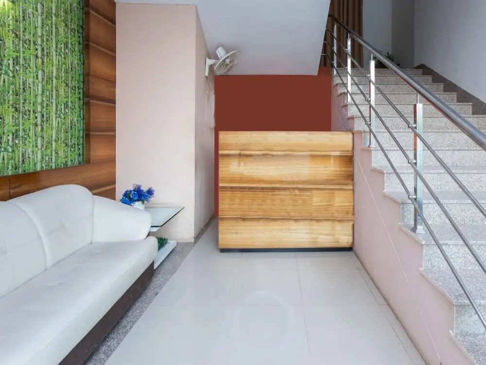 Goroomgo Luxury Star Inn Sum Hospital Bhubaneswar