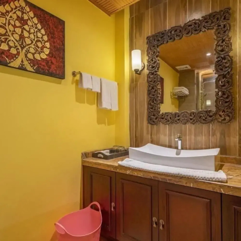 Floral Hotel Roaring Elephant