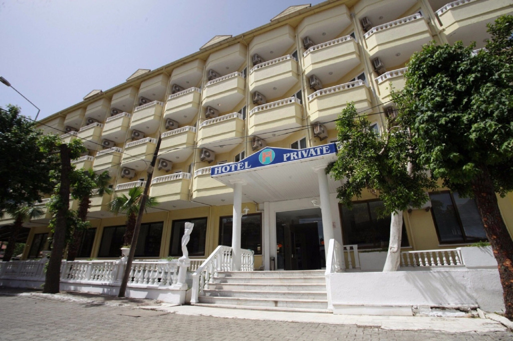 Private Hotel