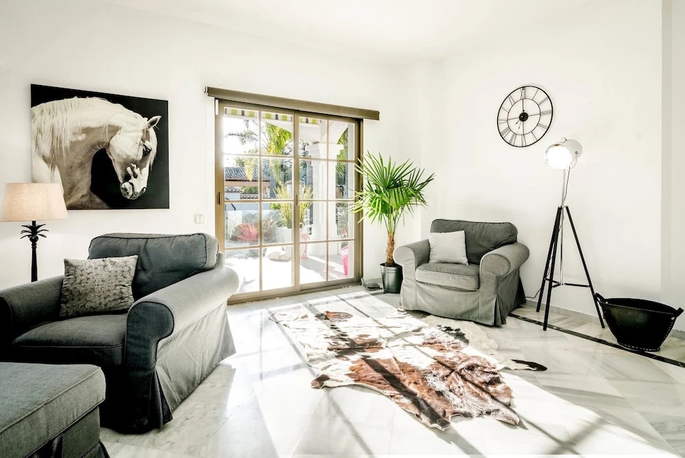 LNO-Luxury 4 bedroom Villa Los Naranjos