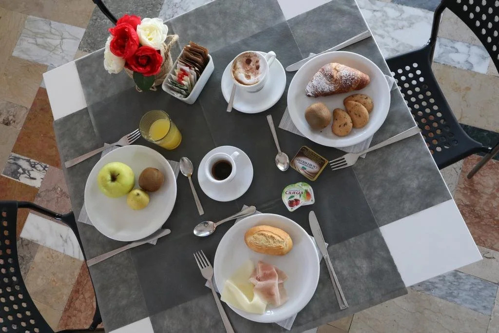 Hotel Urano - Bed & Breakfast