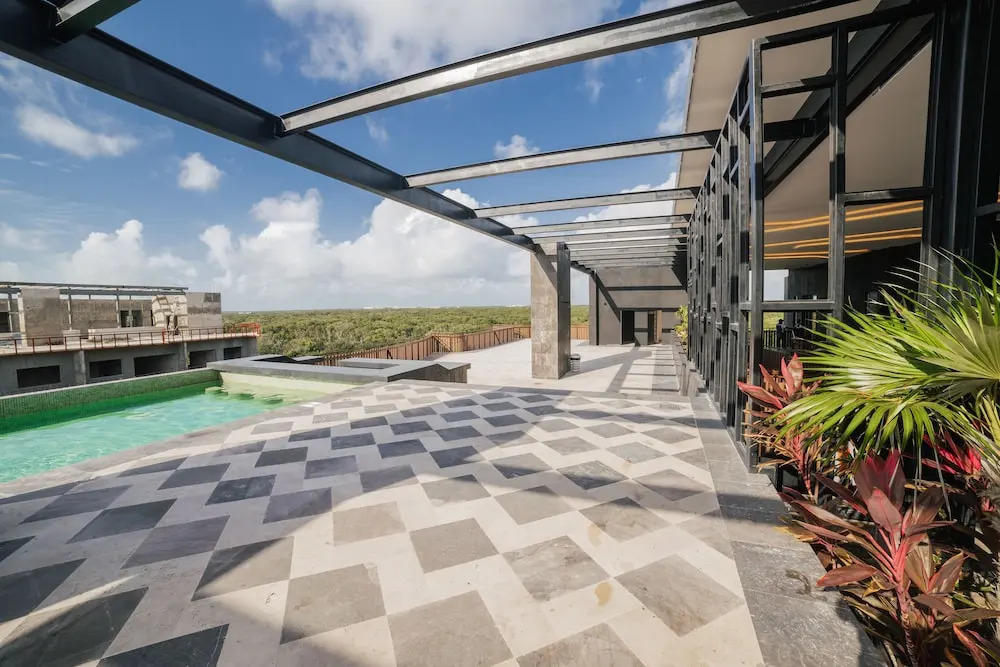 203B Amira Studio By Sandy Powerful