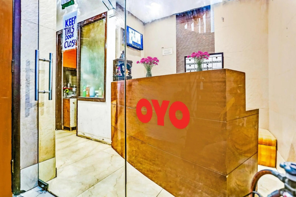 OYO Flagship 70300 Premium Inn