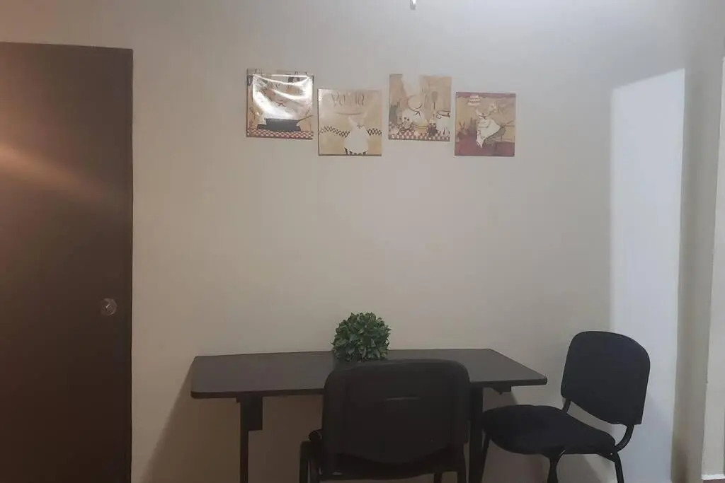 Departamento GRANDE con 2 recamaras con aire 5 camas wifi 115mb, cocina .Cochera techada, #4