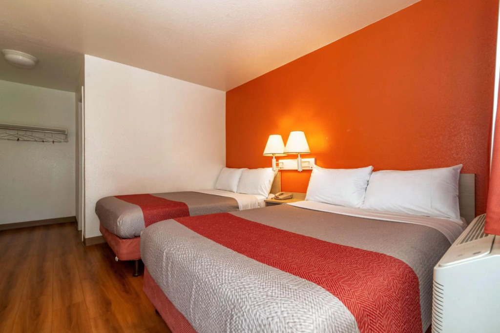 Motel 6-Palm Springs, CA - East - Palm Canyon
