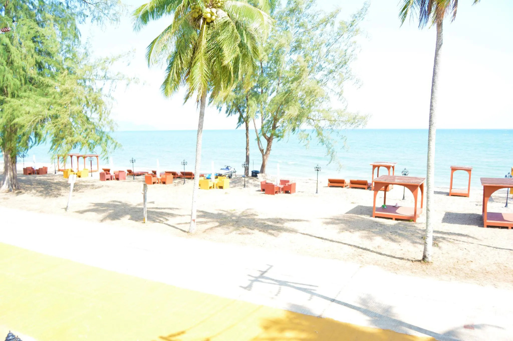 World Cat Beach & Resort เวิลด์แคท บีช แอนด์ รีสอร์ท