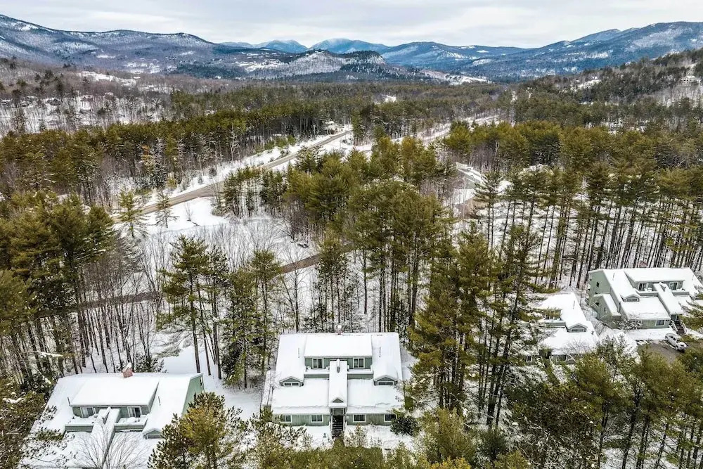 3 Mi to Story Land: All-season Family Condo