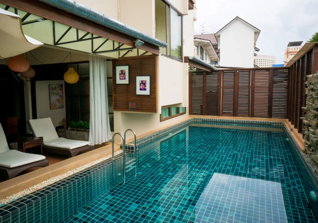Kampaeng Ngam Hotel - Steps to Night Bazaar & Old City