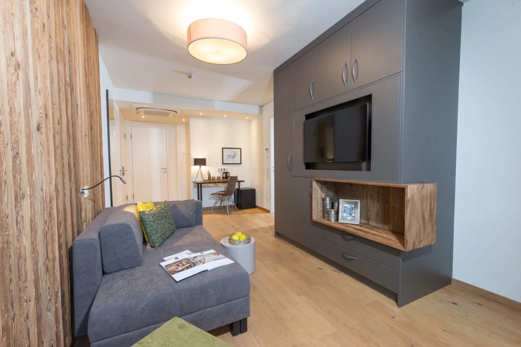 TWO TIMEZ - Boutique Hotel - with AC