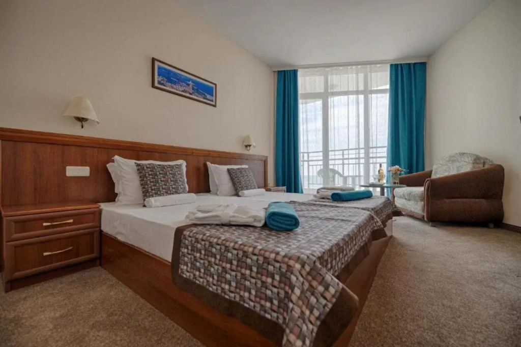 Berlin Golden Beach Hotel
