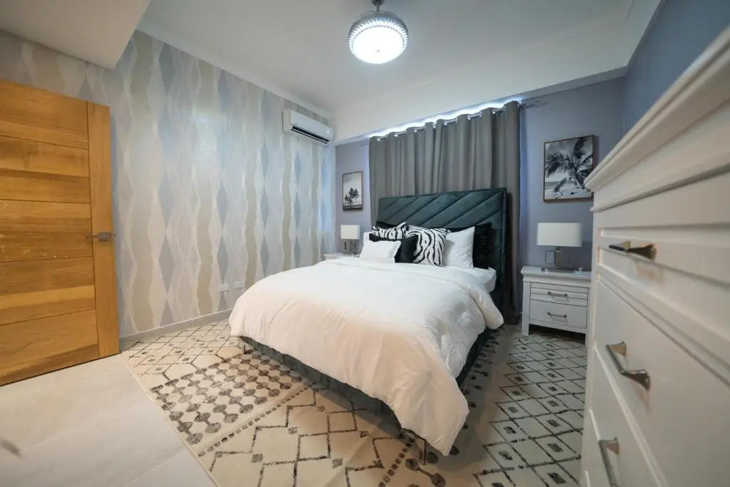 Sdq, Gym, Pool, 1br 2B, Downtown F7