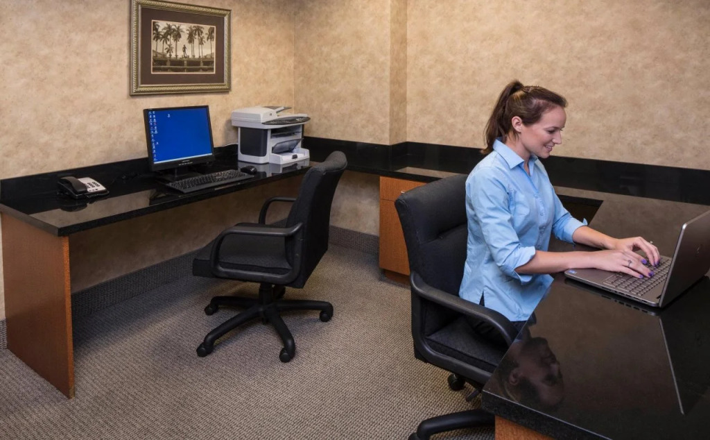 Holiday Inn Express & Suites Bradenton East-Lakewood Ranch by IHG