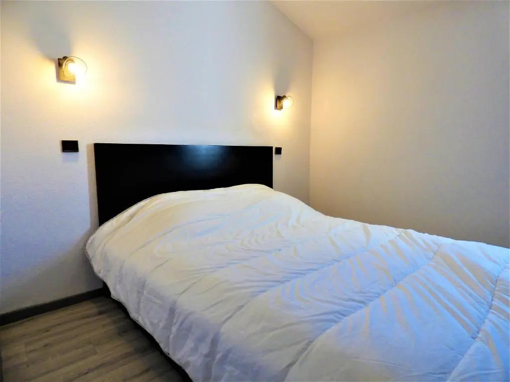 Appartement wifi, piscine, spa, clim, +vélo à Arles en Camargue pour 6 pers