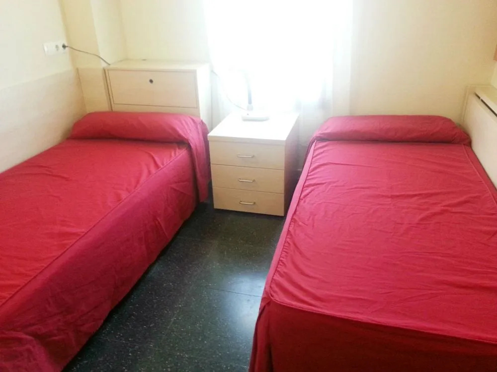 Residencia Universitaria Resa Giner de Los Ríos