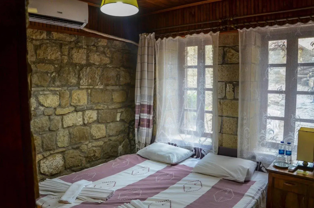 Zeushan Hotel