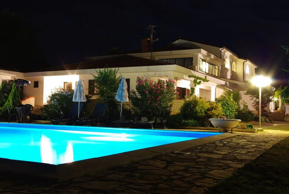 Hotel Holiday