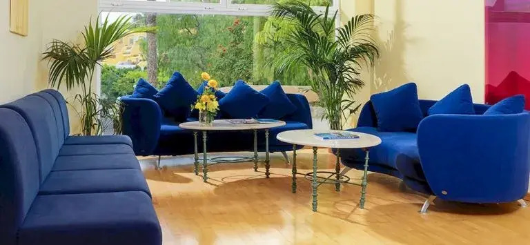 Paradise Court Suites