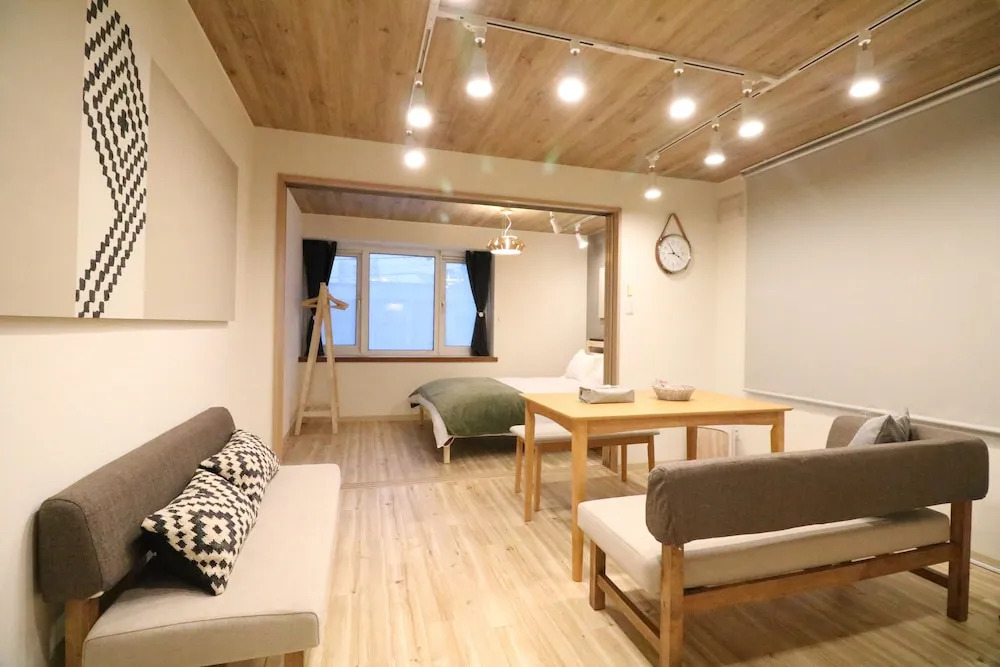 Sky Court 717
