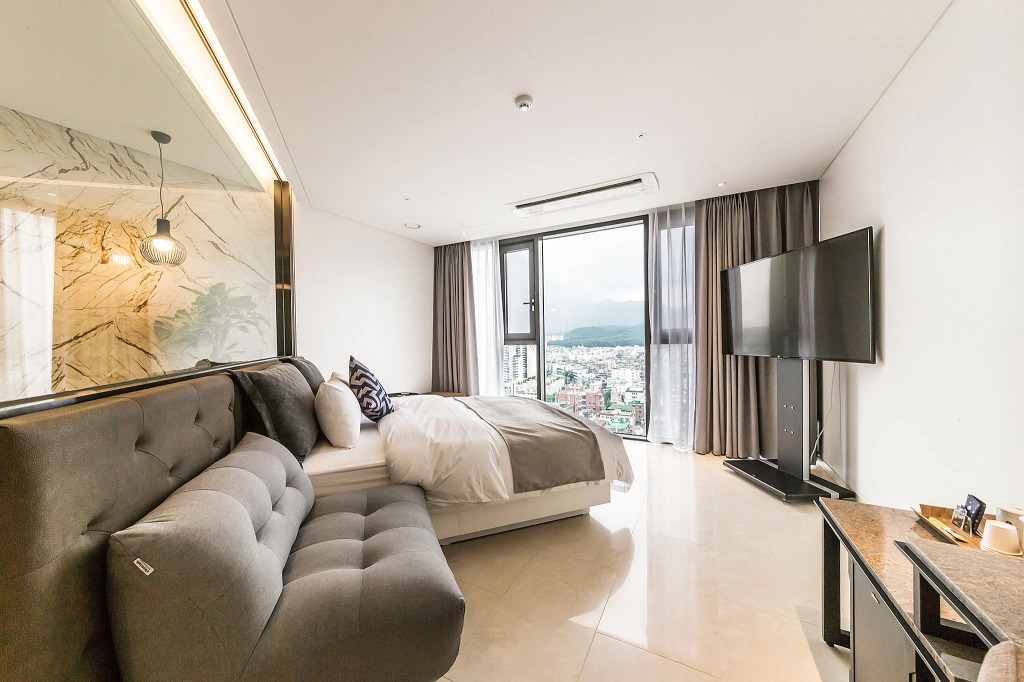 Dobong Hotel Bay204